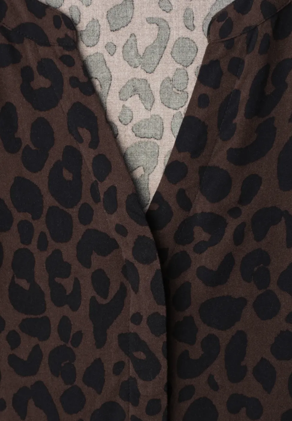 Midi-Kleid mit Split Neck und Print
