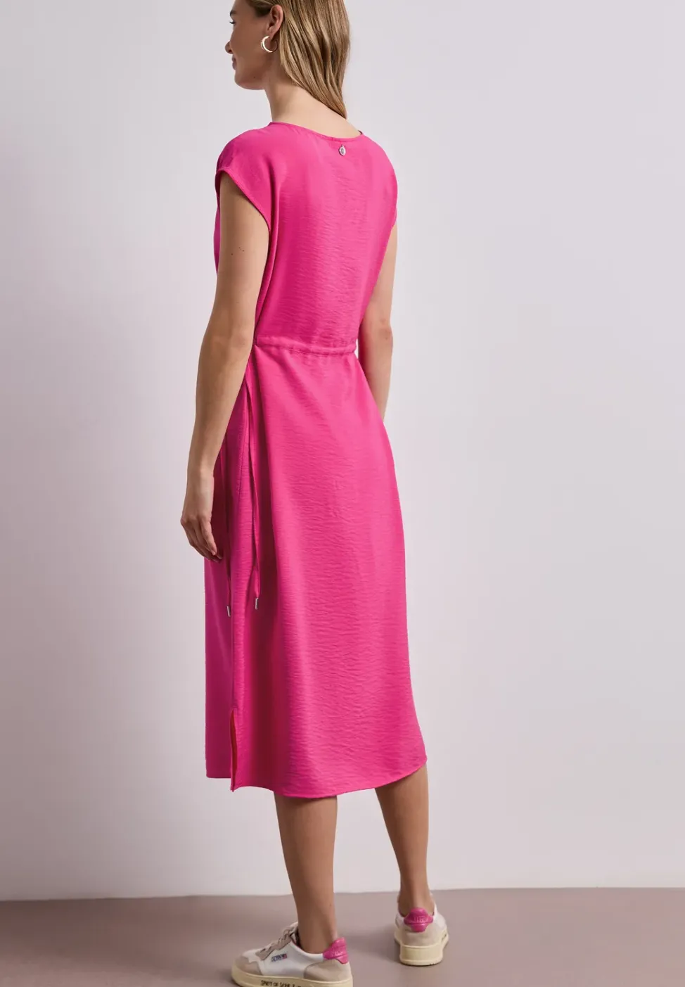 Midi-Kleid mit U-Boot-Ausschnitt