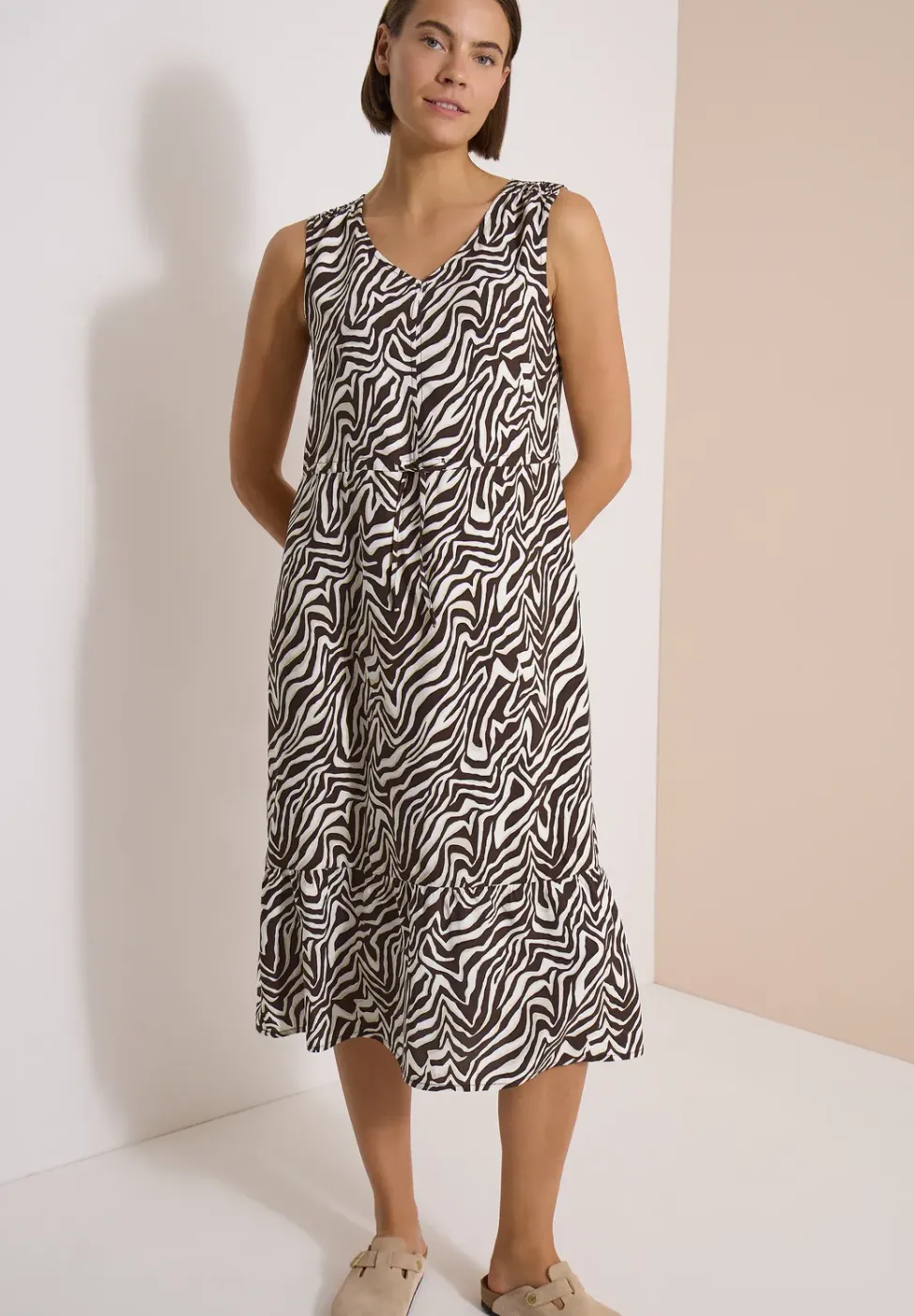 Midikleid mit V-Neck und Zebraprint