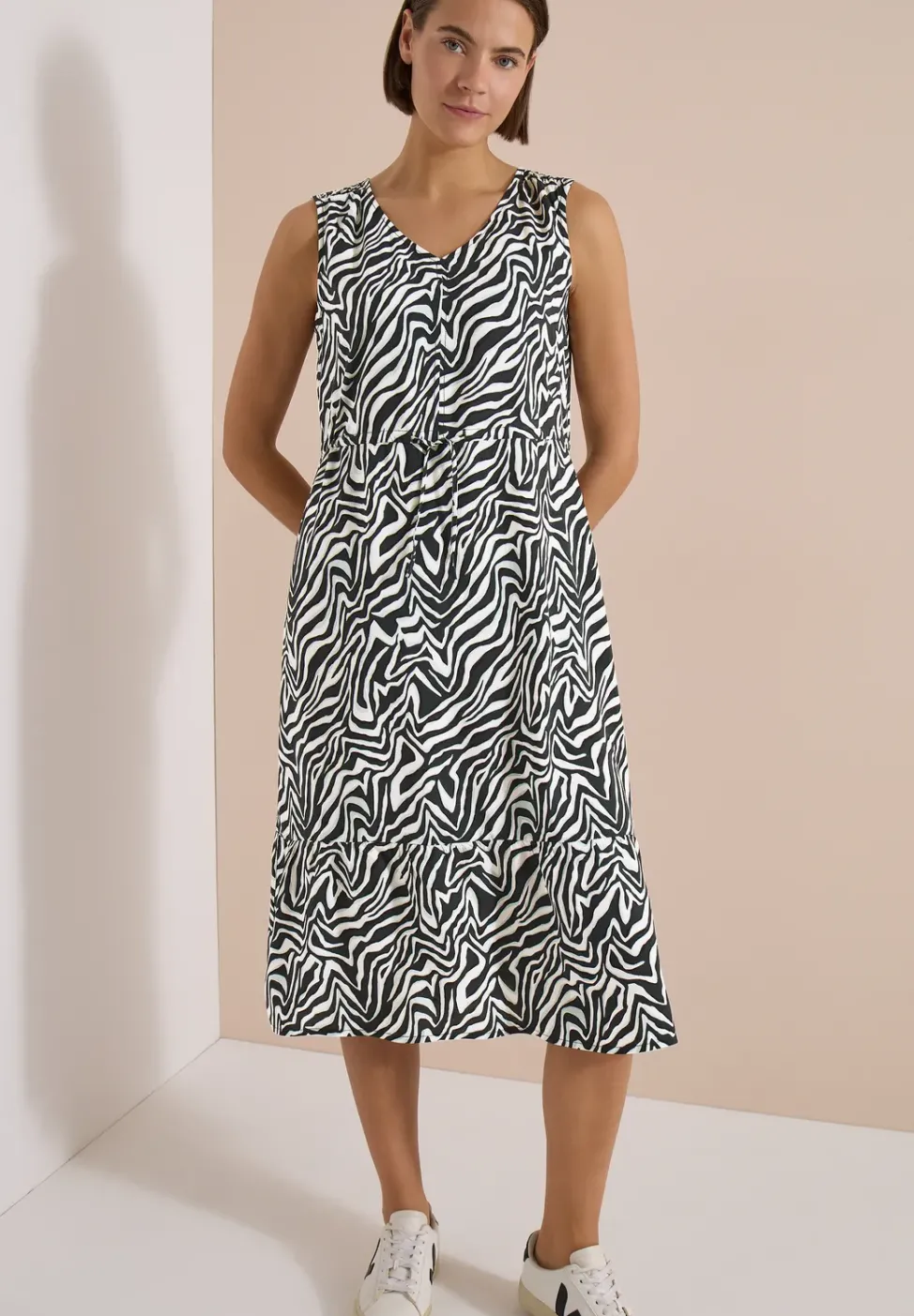 Midikleid mit V-Neck und Zebraprint