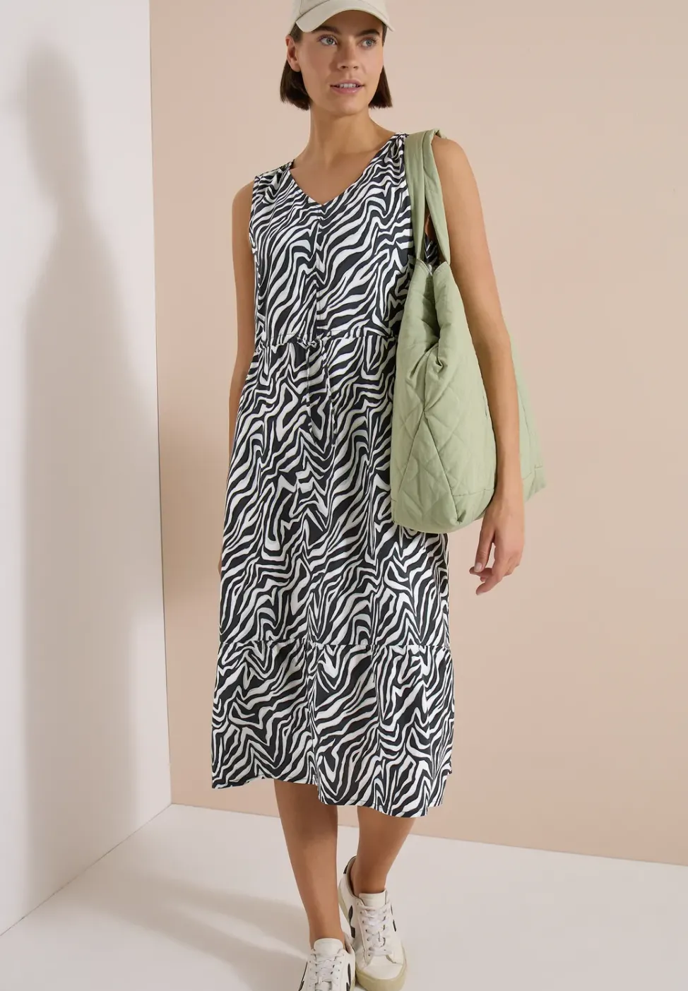 Midikleid mit V-Neck und Zebraprint
