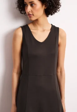 Midi-Kleid ohne Ärmel in Unifarbe