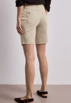 Mid Waist Bermuda in Satin-Optik