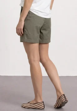 Mid Waist Chino Shorts im Casual Fit