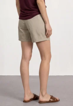Mid Waist Chino Shorts im Casual Fit