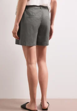 Mid Waist Chino Shorts im Casual Fit