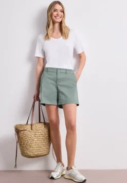 Mid Waist Chino Shorts im Casual Fit