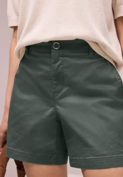 Mid Waist Chino Shorts im Casual Fit