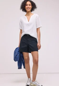 Mid Waist Chino Shorts im Casual Fit