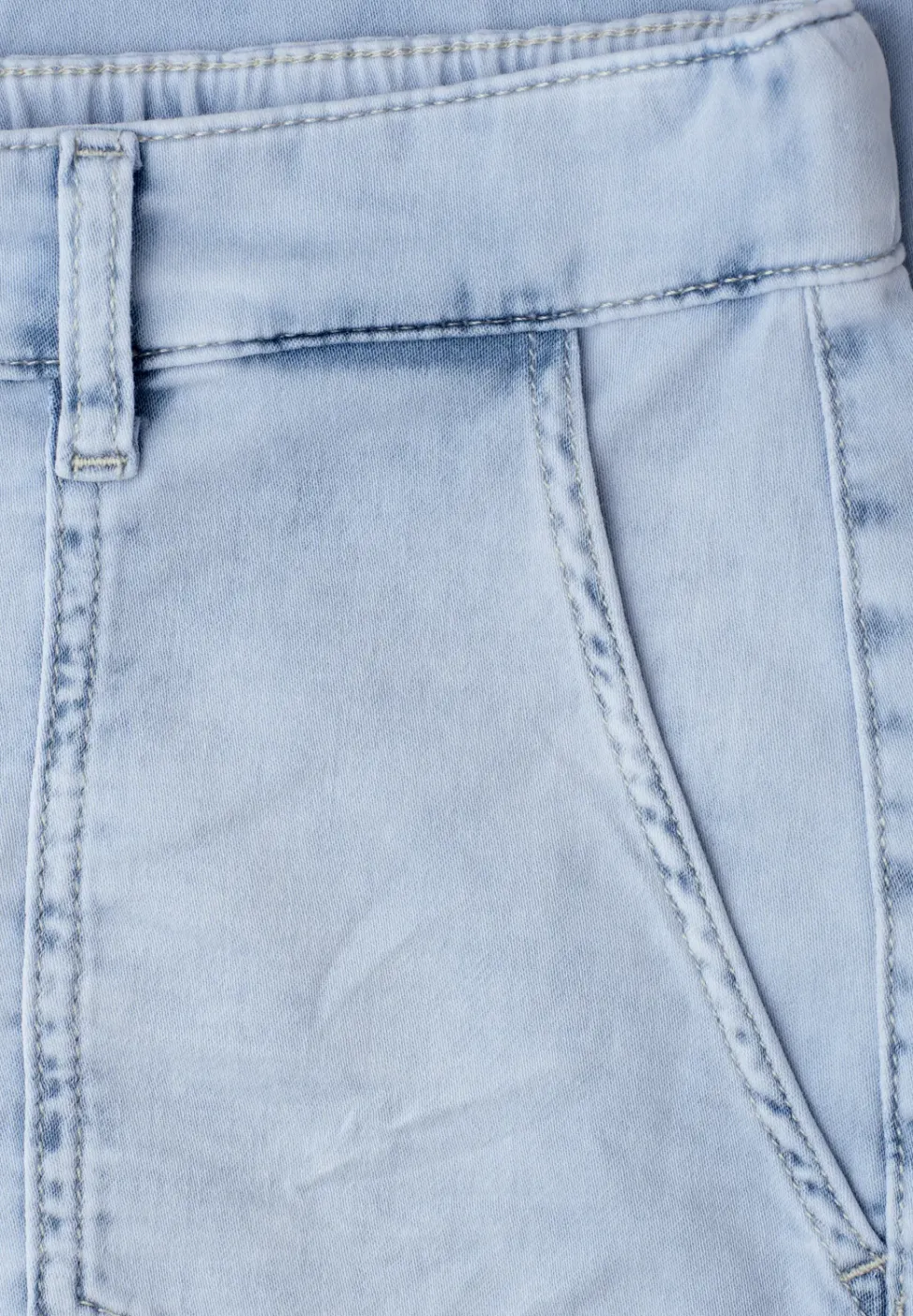 Mid Waist Jeans im Chino-Look