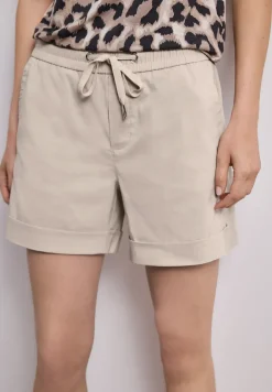 Mid Waist Shorts im Casual Fit