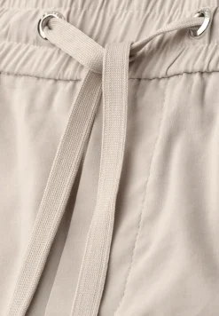 Mid Waist Shorts im Casual Fit