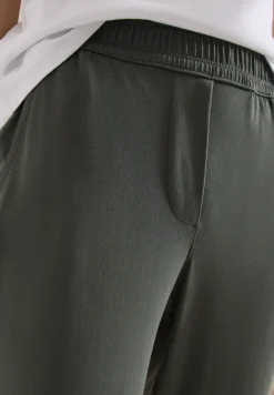 Mid Waist Slim Leg Hose im Casual Fit