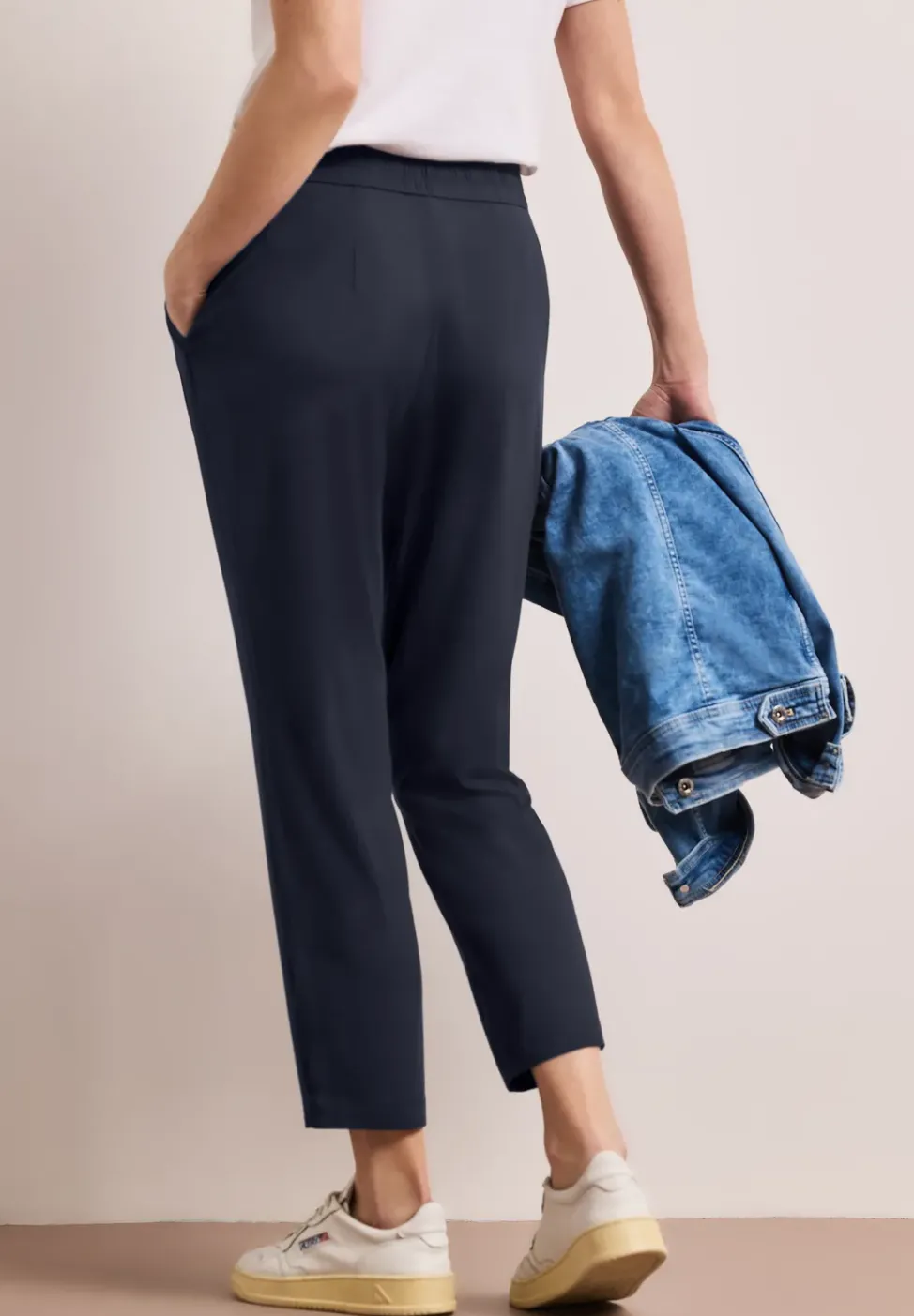 Mid Waist Slim Leg Hose im Loose Fit
