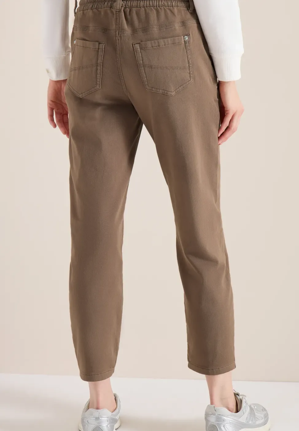 Mid Waist Slim Leg Hose im Loose Fit