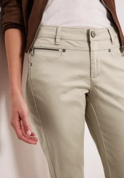 Mid Waist Slim Leg Hose im Satin-Look