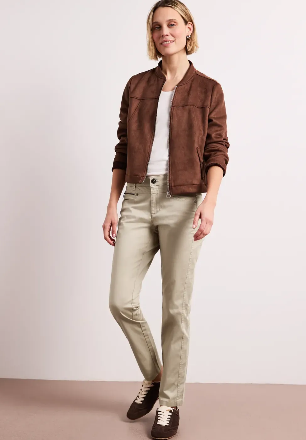 Mid Waist Slim Leg Hose im Satin-Look