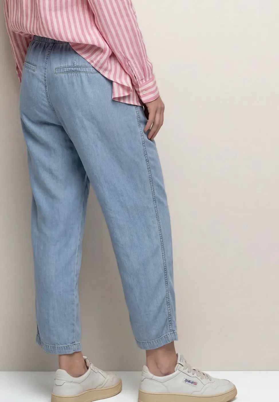 Mid Waist Slim Leg Hose im Washed-Look
