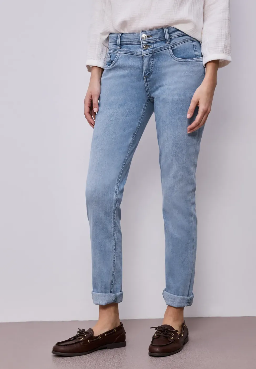 Mid Waist Slim Leg Jeans mit Turn-Up