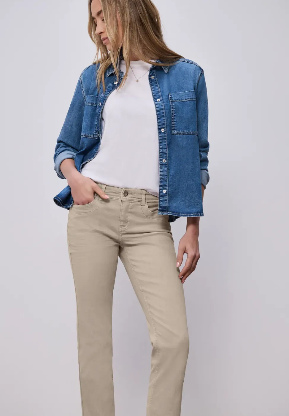 Mid Waist Straight Leg Jeans im Slim Fit