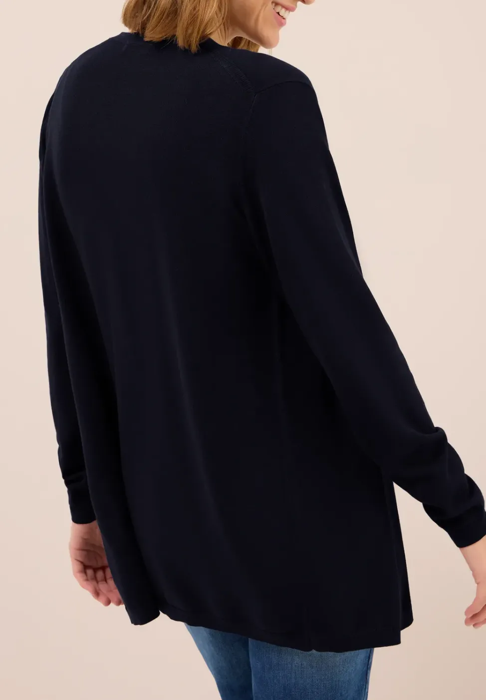 Offene Strickjacke