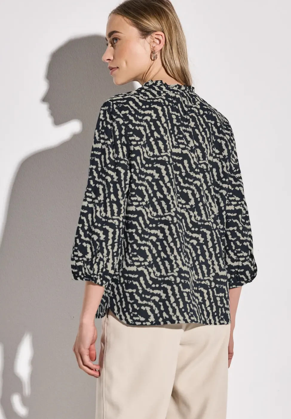 Print-Bluse mit Rüschen