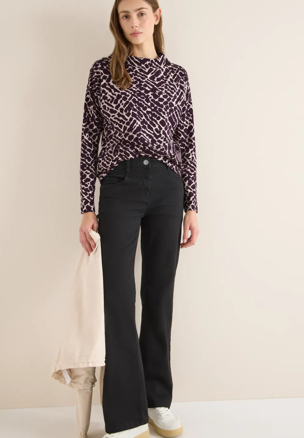 Print-Shirt mit Knopfdetails