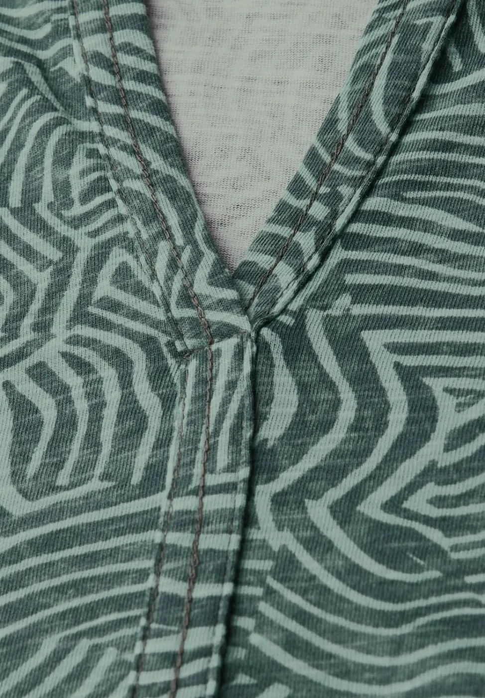 Print-Shirt im Tunika-Look