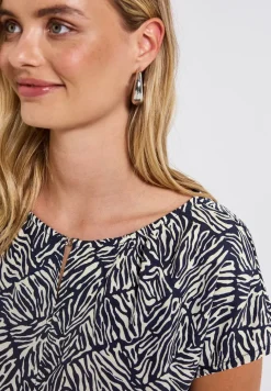Print-Shirt mit Cut-Out