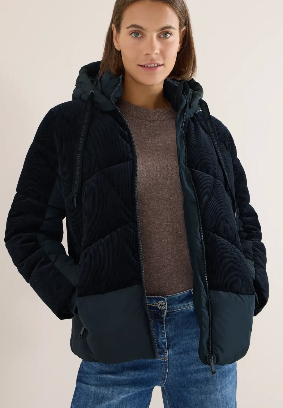 Puffer Jacke mit Cord-Mix