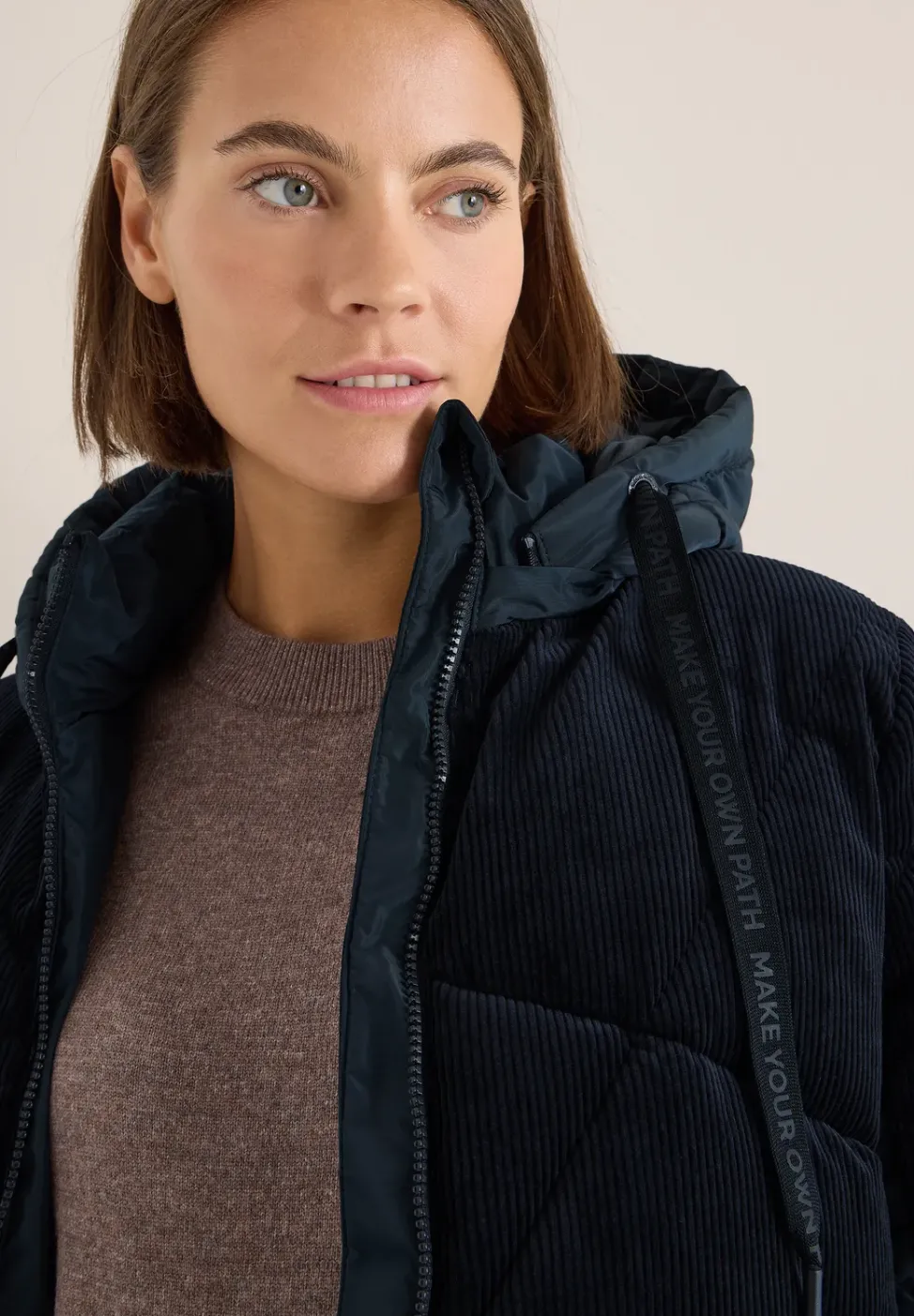 Puffer Jacke mit Cord-Mix