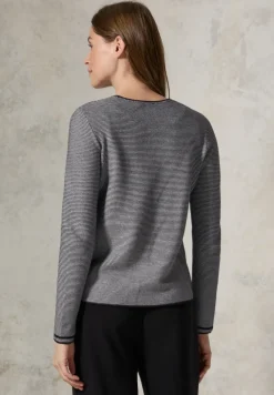 Pulli mit Strukturstreifen