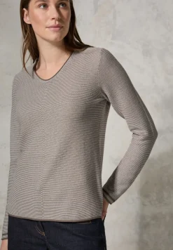 Pulli mit Strukturstreifen