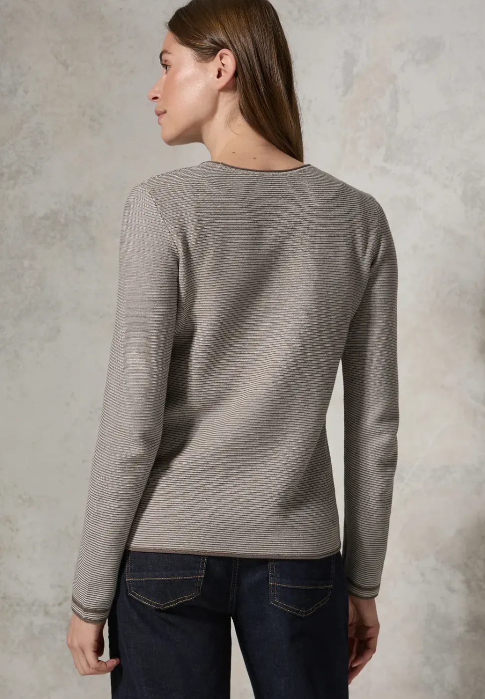Pulli mit Strukturstreifen