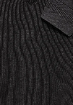 Pullover in Washed-Optik