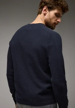 Pullover mit feiner Struktur
