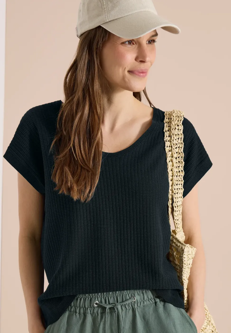 Pullover mit gerundetem V-Ausschnitt