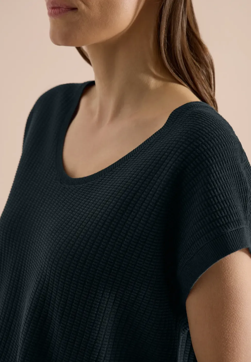 Pullover mit gerundetem V-Ausschnitt