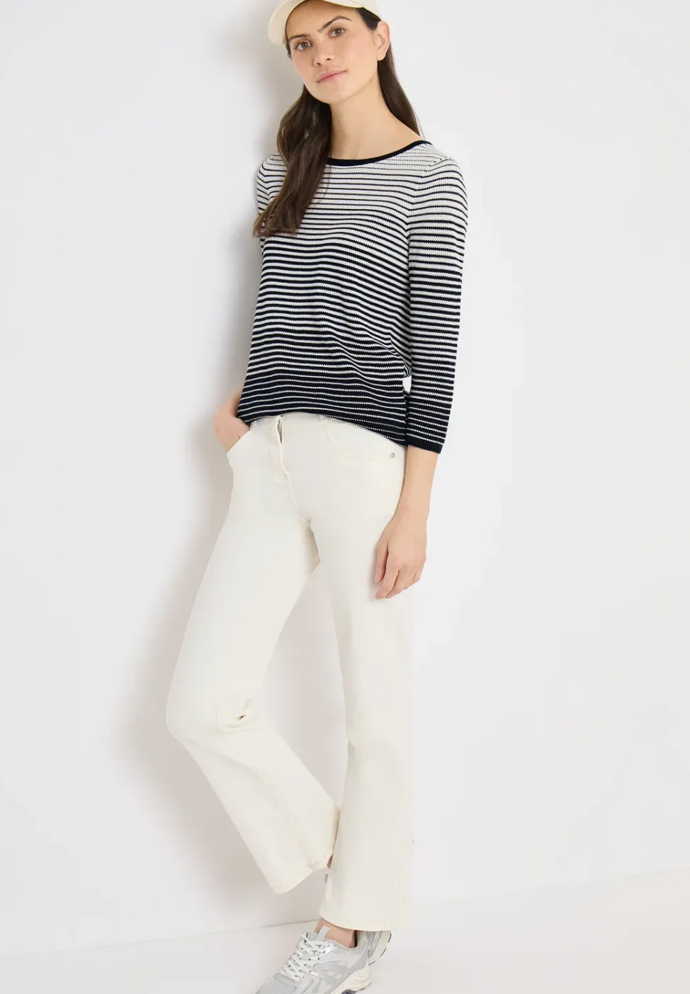 Pullover mit Rundhals und Streifen
