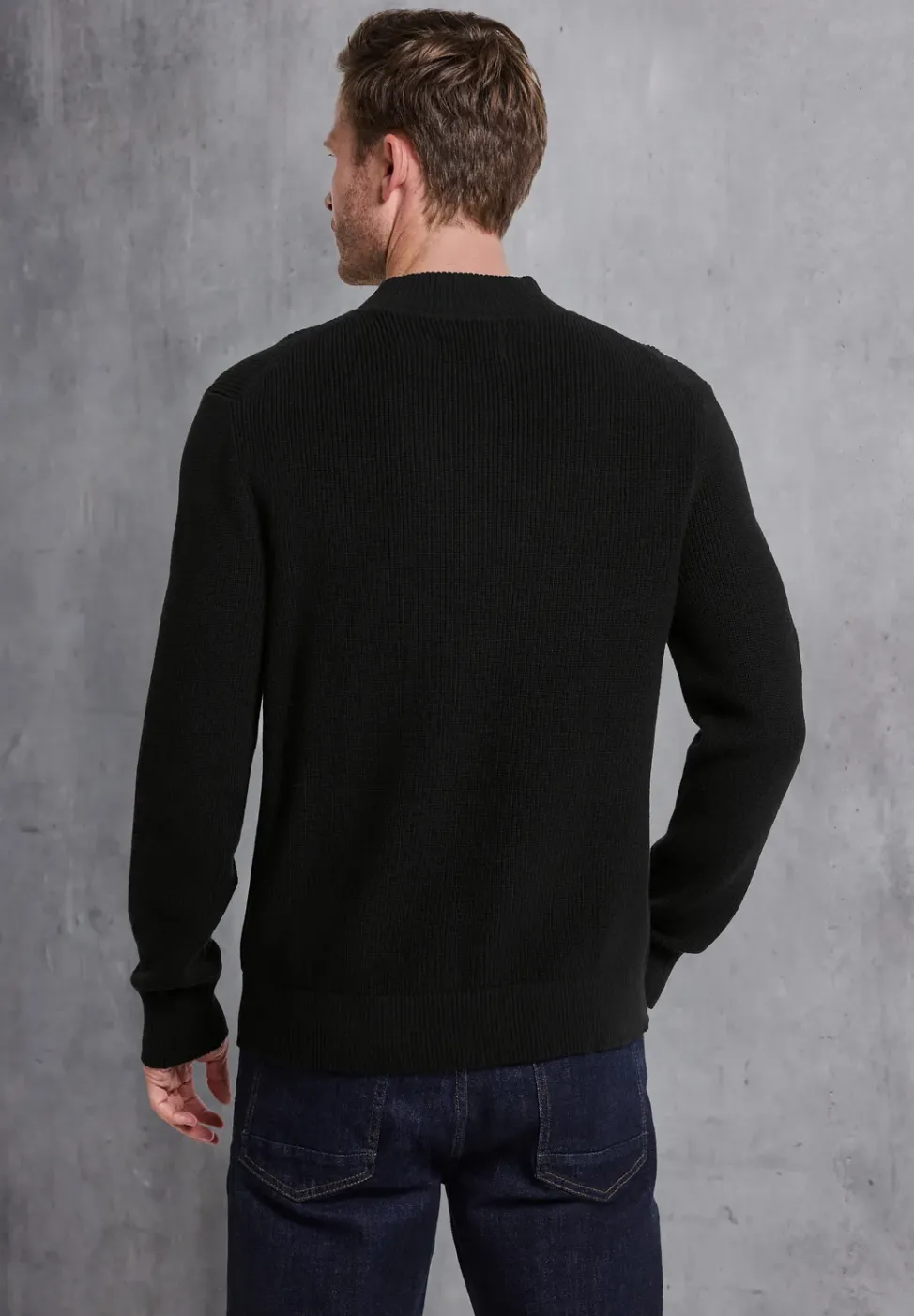 Pullover mit Stehkragen