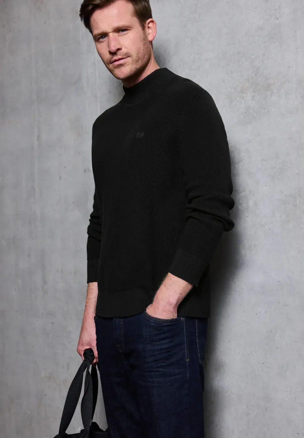 Pullover mit Stehkragen