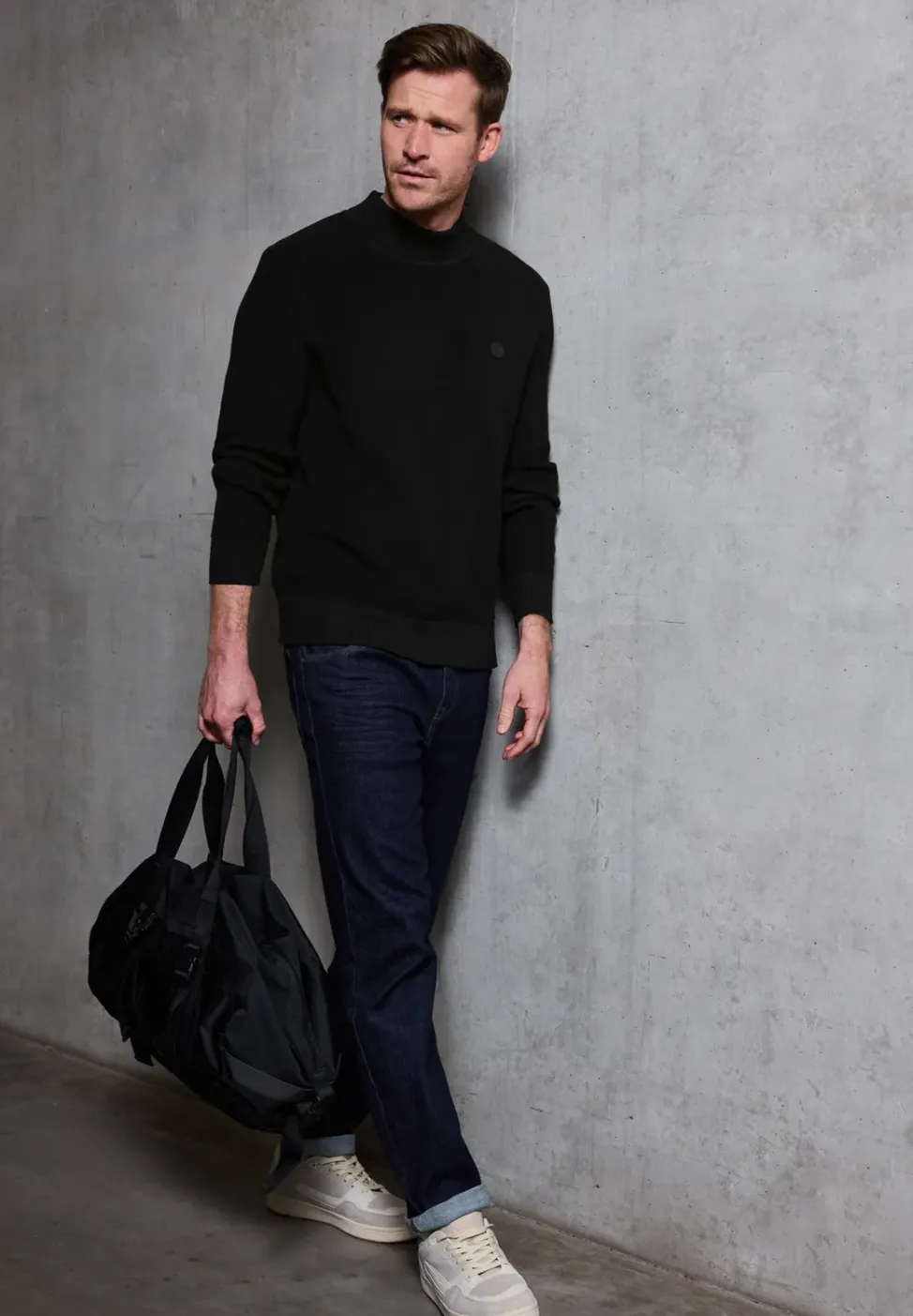 Pullover mit Stehkragen