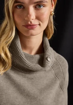 Pullover mit Stehkragen