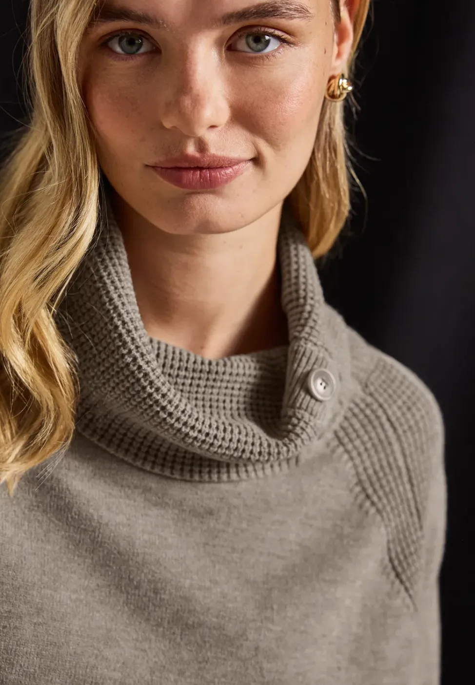 Pullover mit Stehkragen