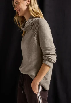 Pullover mit Stehkragen