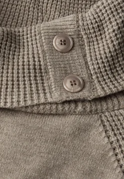 Pullover mit Stehkragen