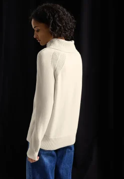 Pullover mit Stehkragen