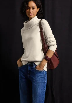 Pullover mit Stehkragen