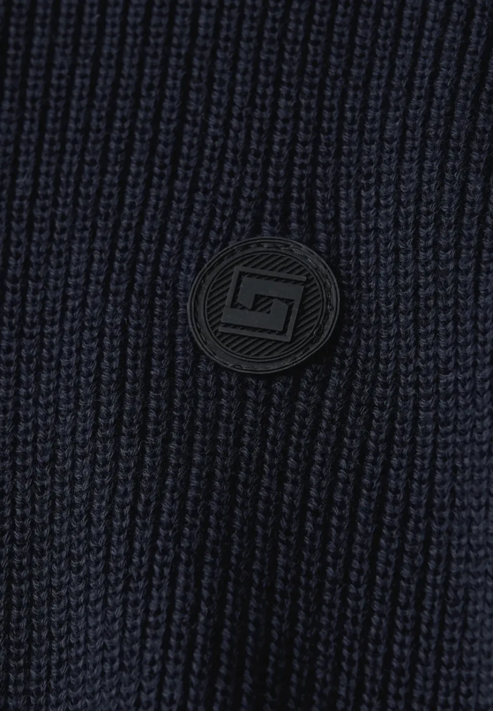 Pullover mit Stehkragen