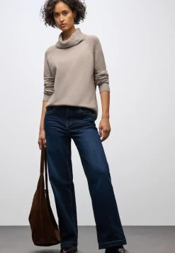 Pullover mit Stehkragen